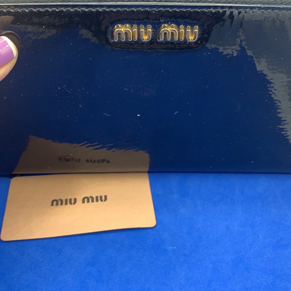 Authentic Miu Miu Long Wallet Patent Leather Zipp… - image 8